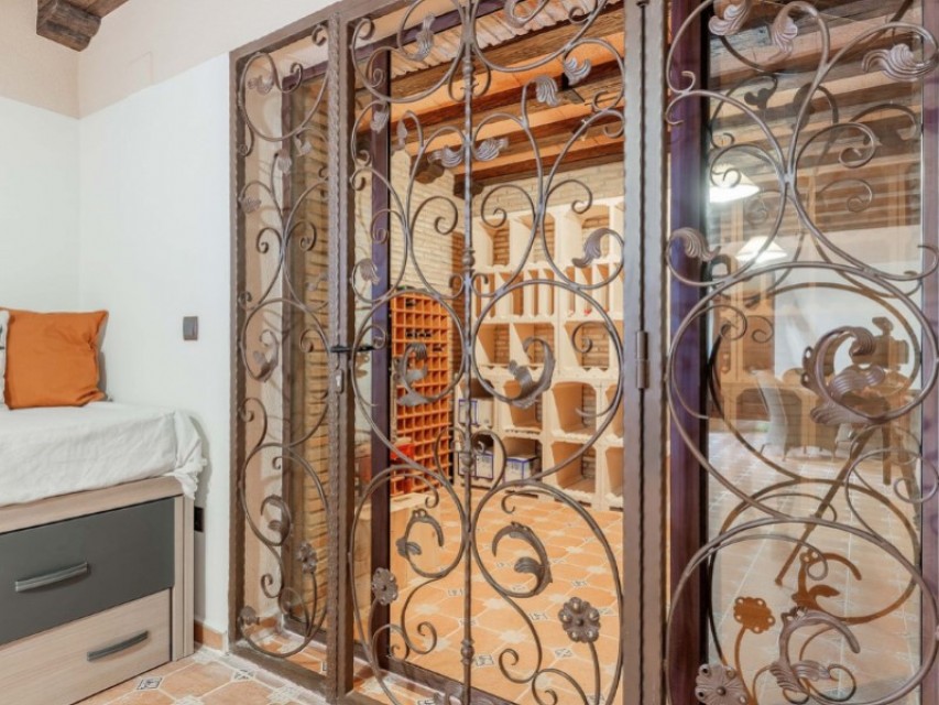 5 Bedrooms - Busot — 18/85