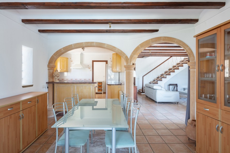 3 Bedrooms - — 9/40