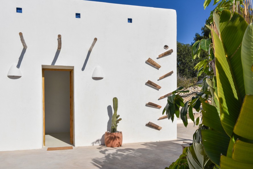 4 Bedrooms - — 28/43