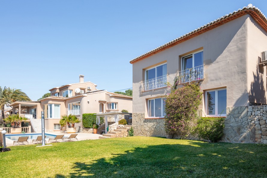 5 Bedrooms - — 46/50