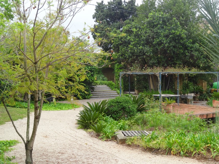 7 Bedrooms - — 16/29