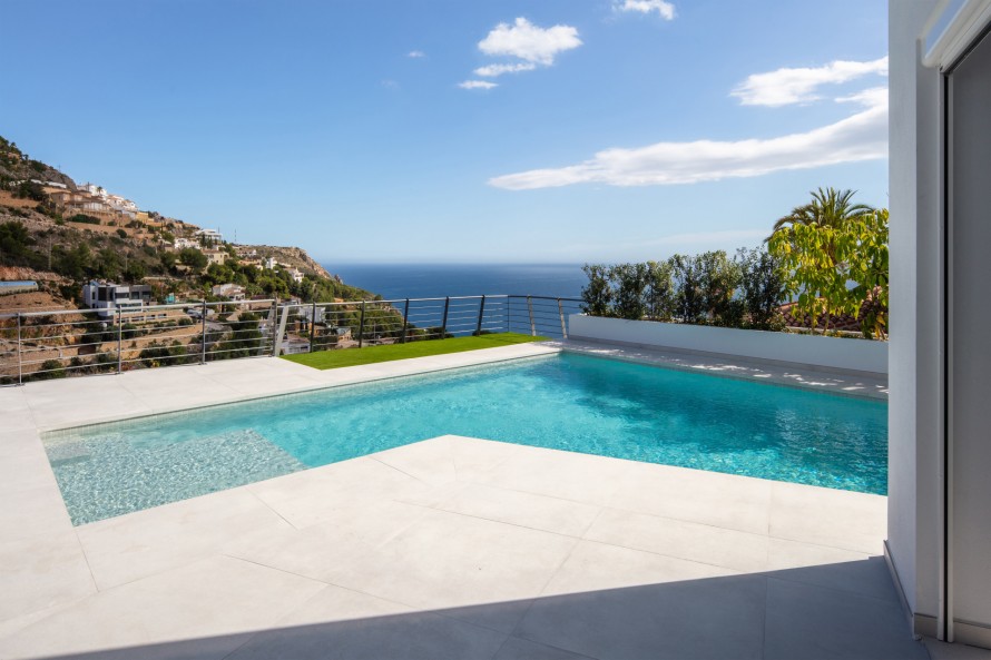 6 Bedrooms - — 23/31