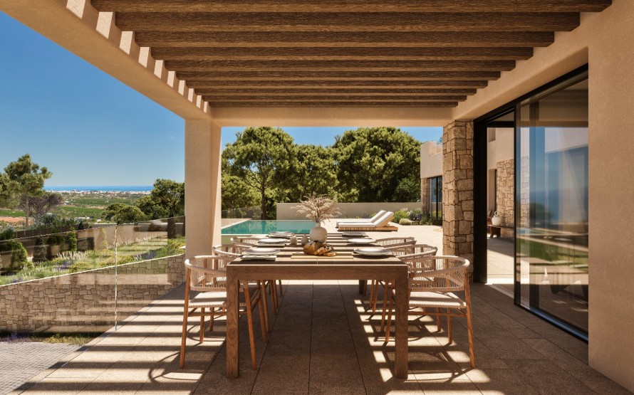 4 Bedrooms - — 6/6