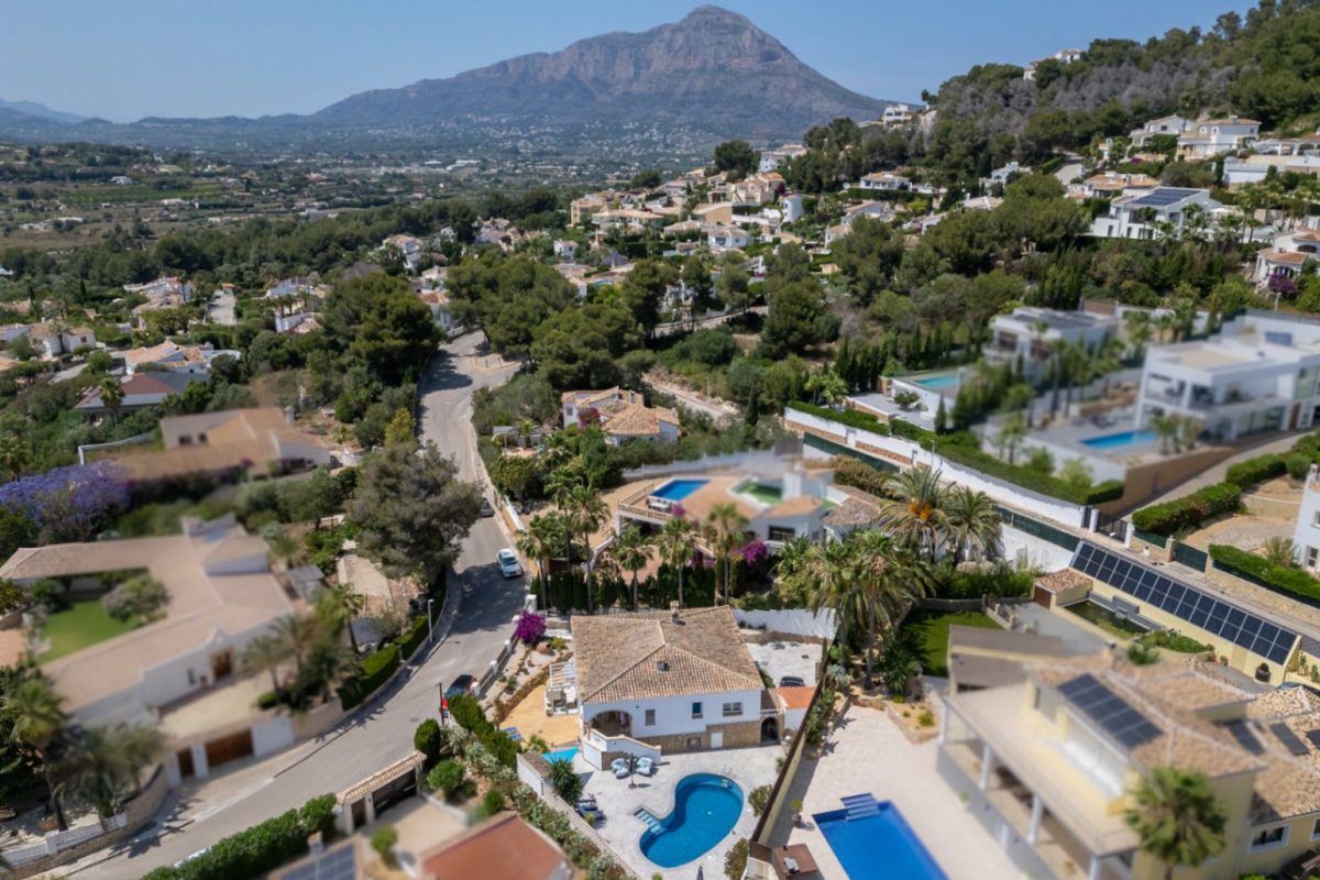5 Bedrooms - Jávea