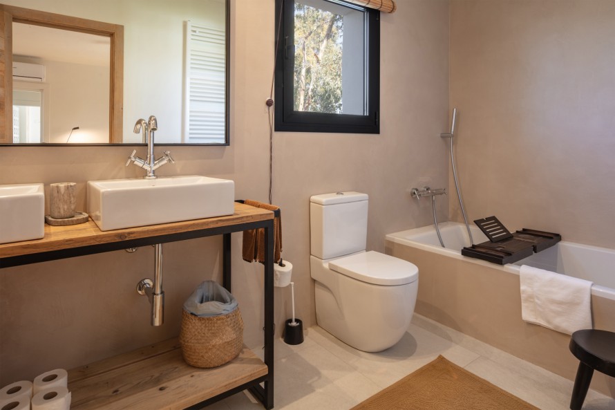 4 Bedrooms - — 21/50