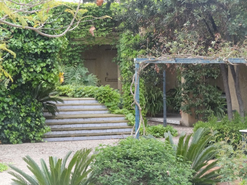 7 Bedrooms - — 17/29