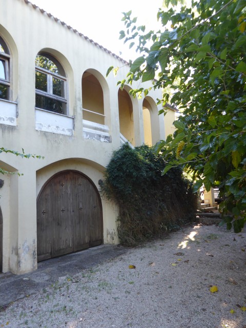 7 Bedrooms - — 24/29