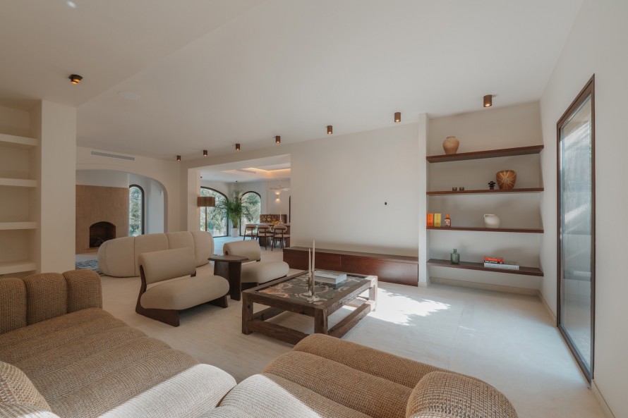 5 Bedrooms - — 14/48