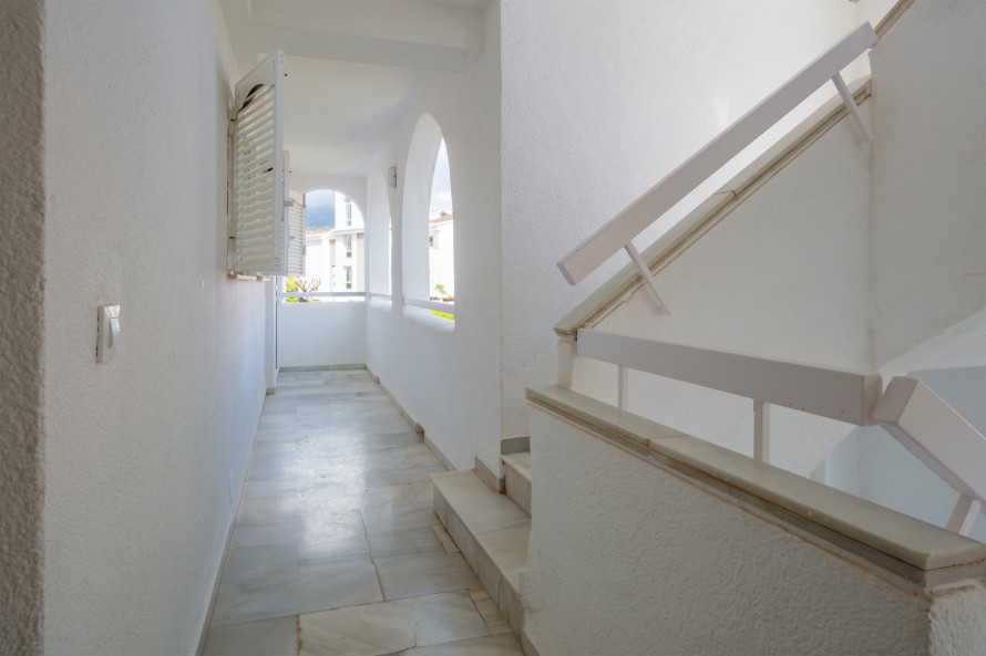 2 Bedrooms - — 27/36