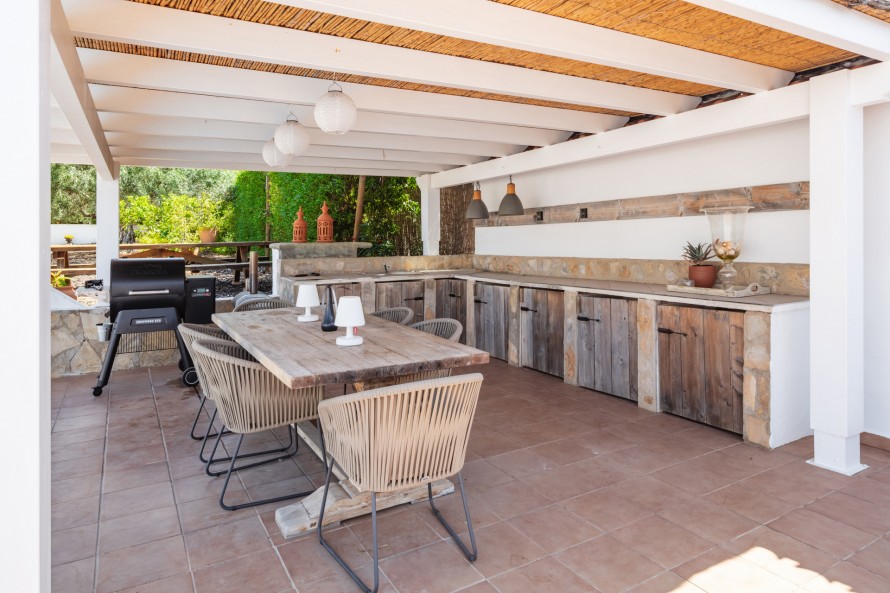 7 Bedrooms - — 21/47