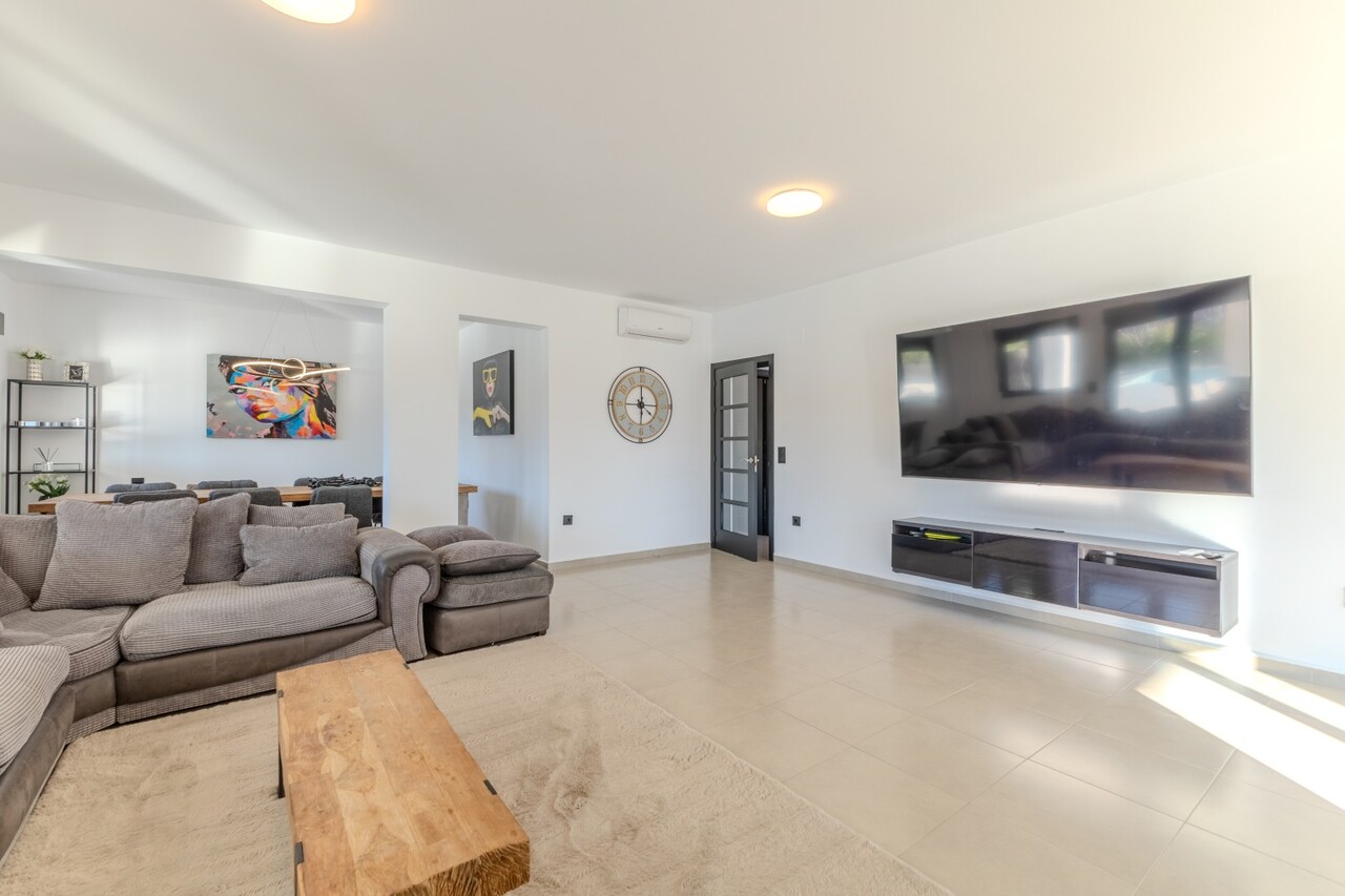 6 Bedrooms - Jávea — 18/50