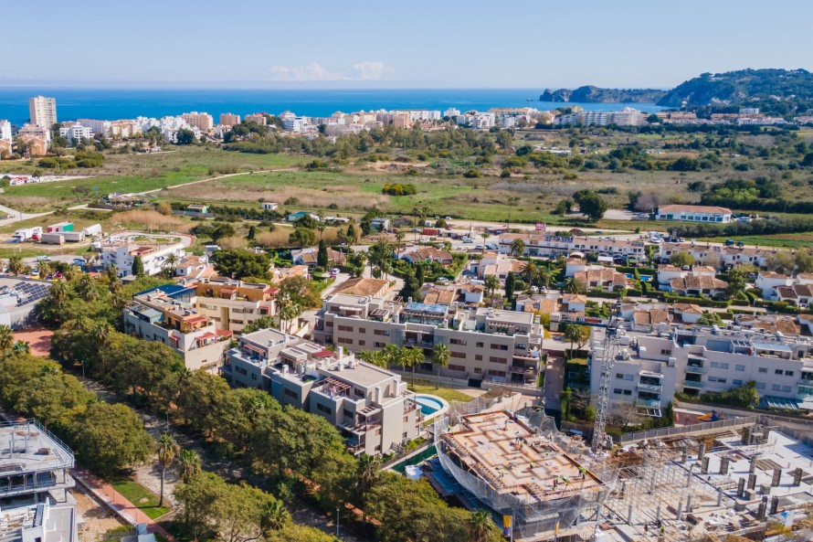2 Bedrooms - — 37/37