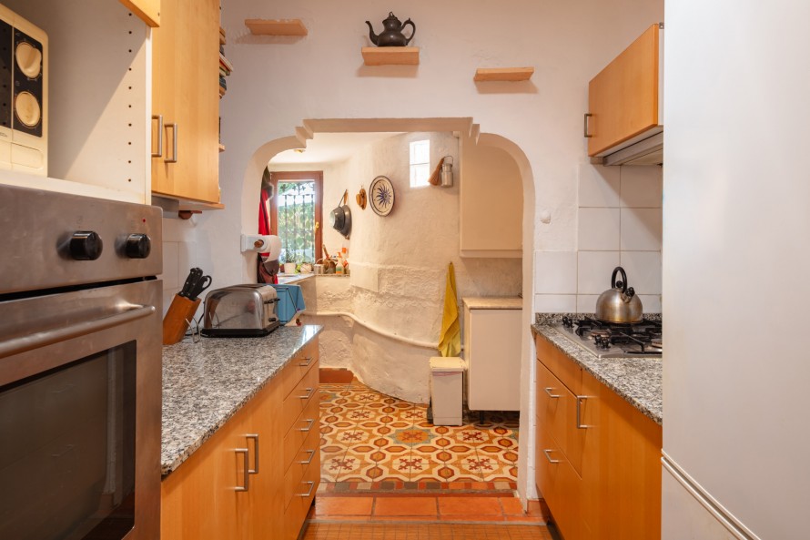4 Bedrooms - — 16/36