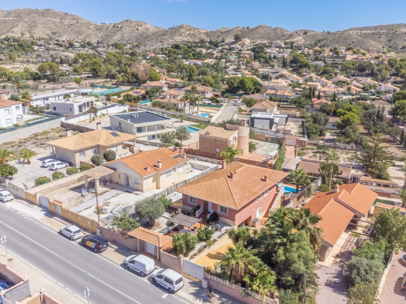 5 Bedrooms - Busot — 42/47