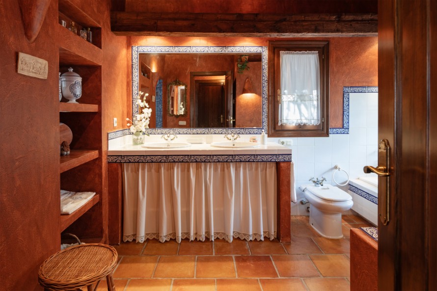 3 Bedrooms - — 25/47