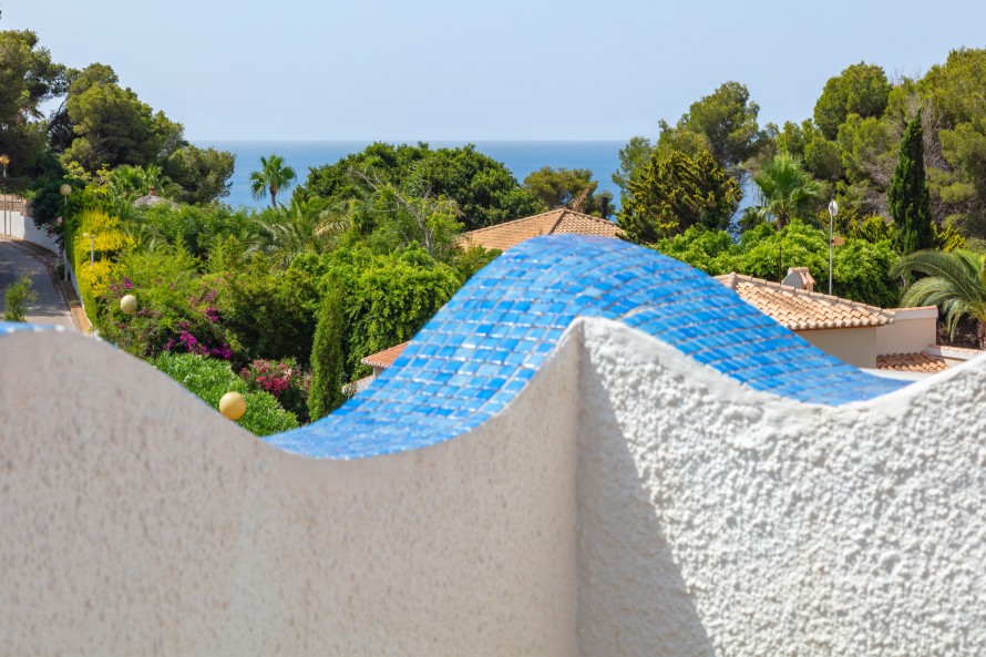 4 Bedrooms - — 3/36