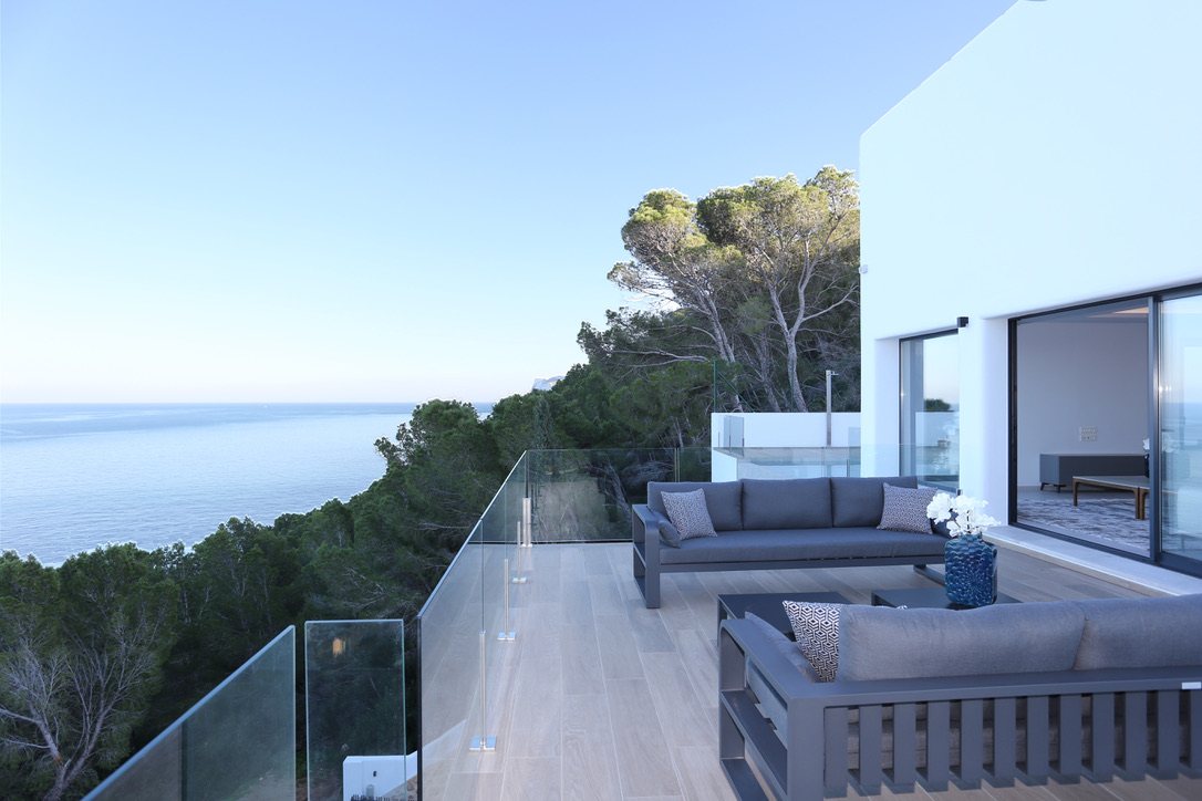 Villa Wheeler, Dénia: terrace above the sea