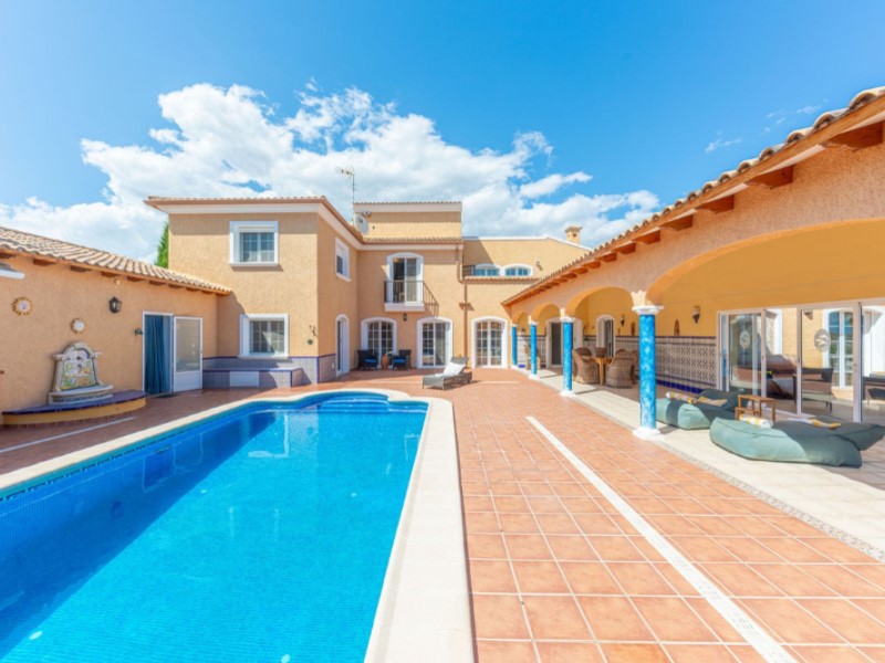 5 Bedrooms - Busot — 41/85