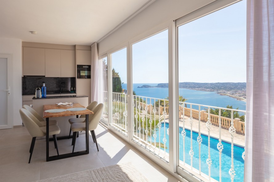 5 Bedrooms - — 19/50