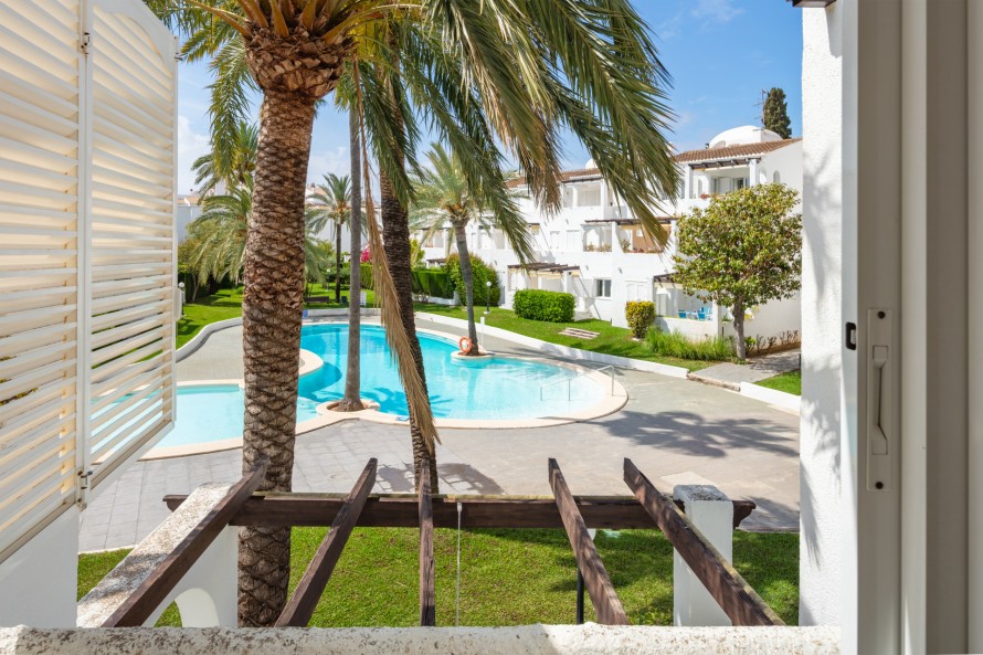 2 Bedrooms - — 23/36