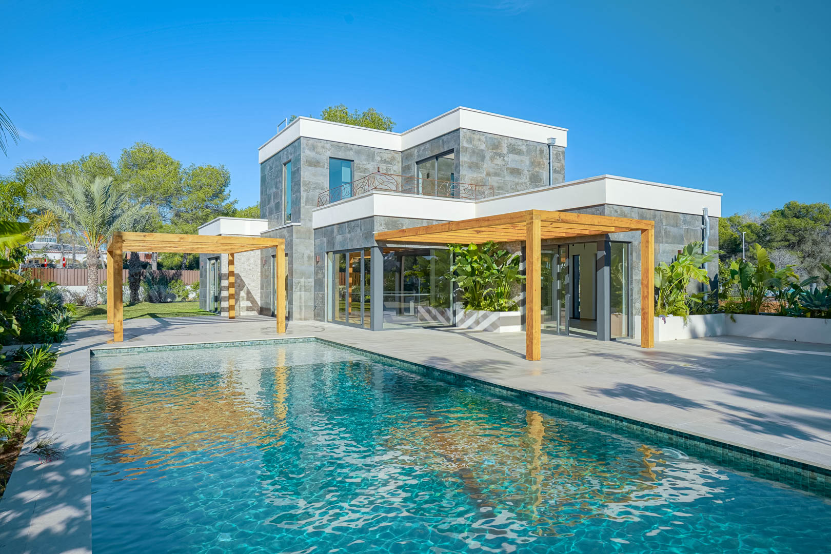 3 Bedrooms - Jávea — 50/50