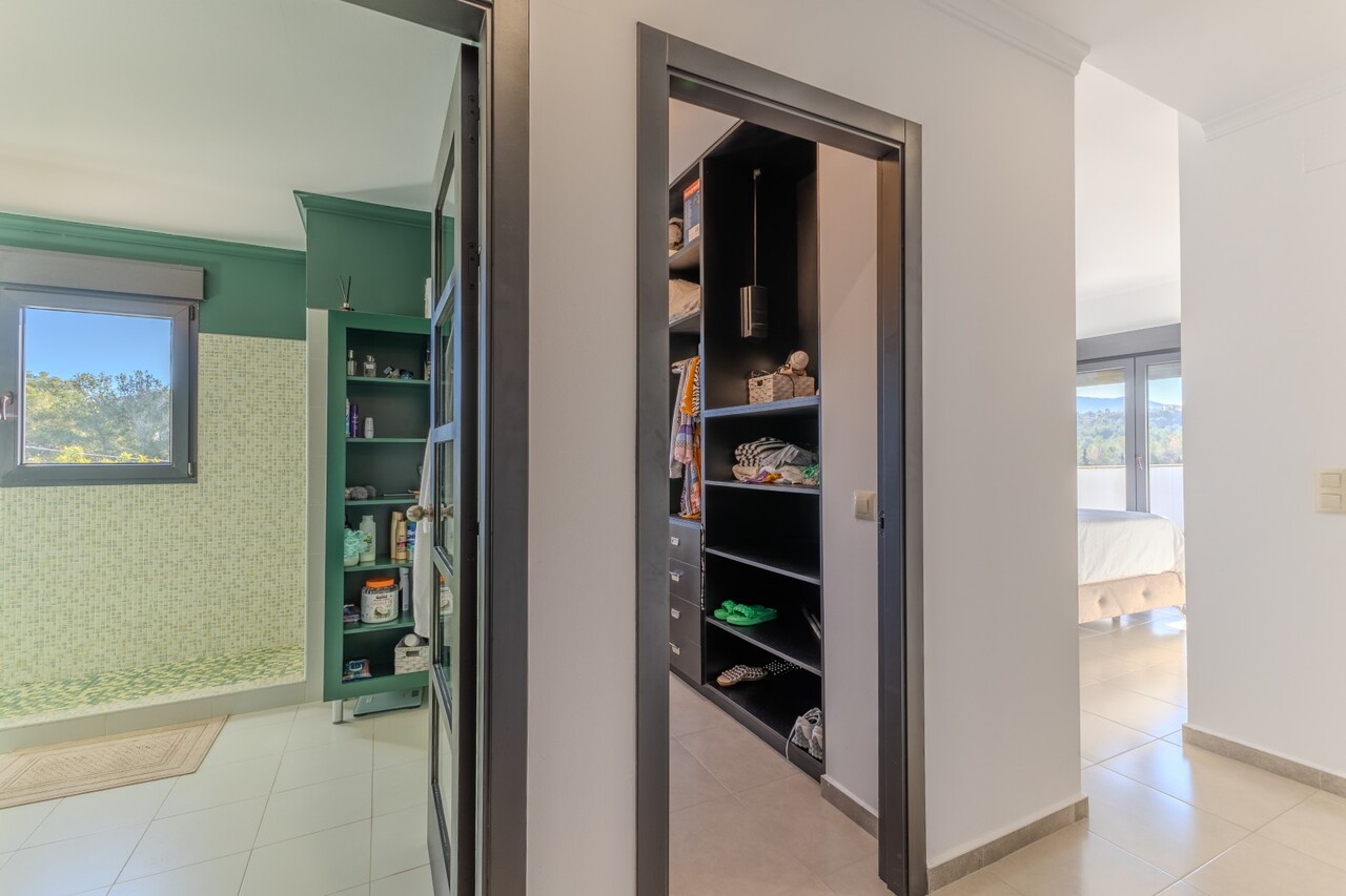 6 Bedrooms - Jávea — 40/50