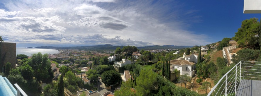 3 Bedrooms - — 22/26