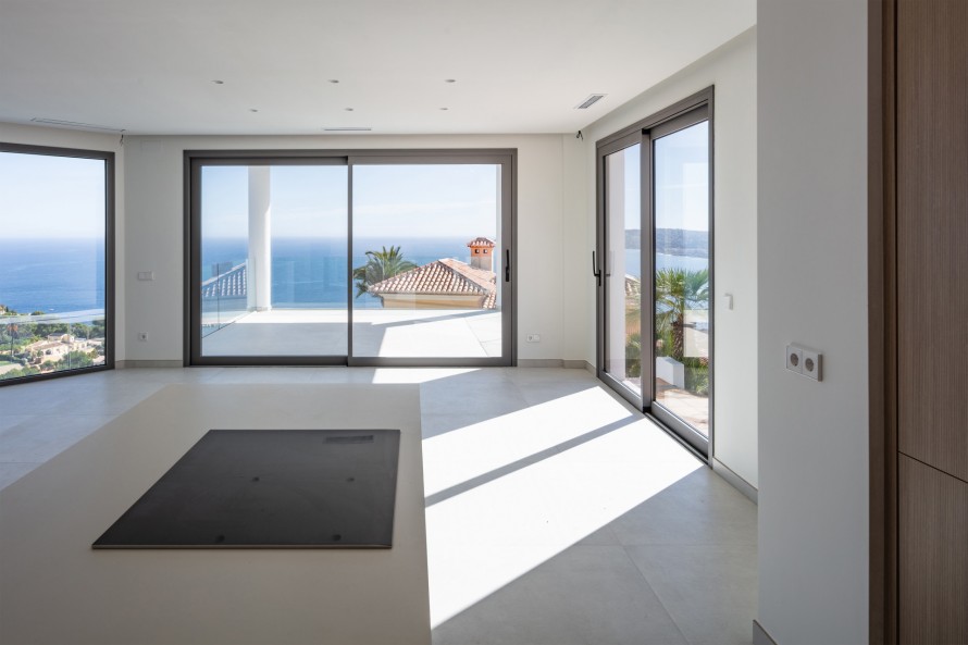 6 Bedrooms - — 14/31