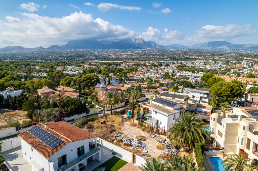 4 Dormitorios - Albir — 37/38