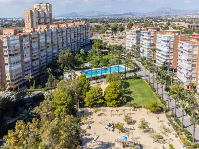 3 Bedrooms - El Campello — 11/30