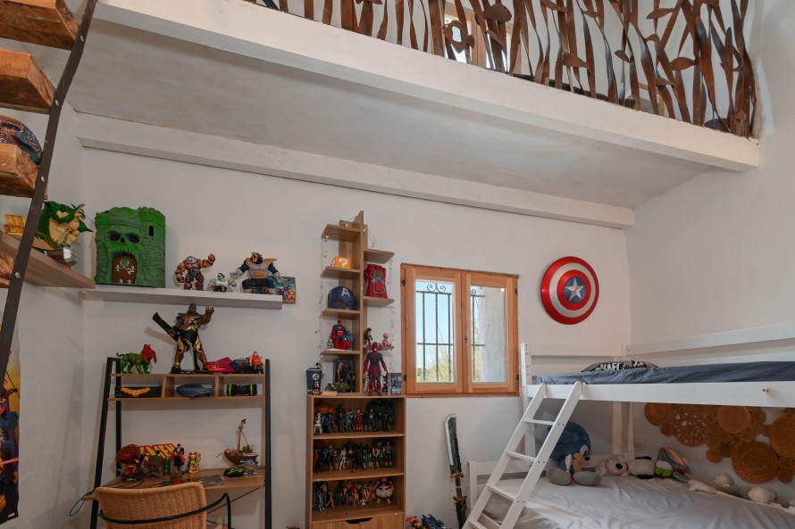 4 Bedrooms - — 17/43