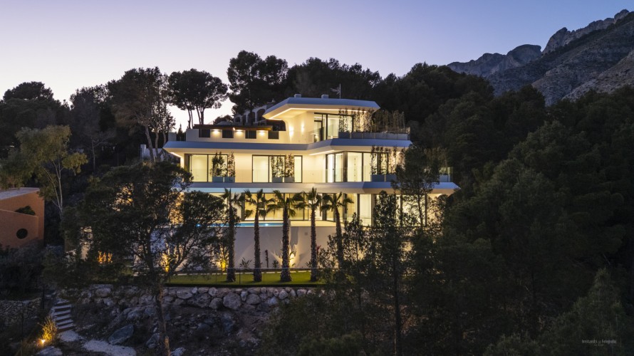 4 Bedrooms - Altea — 20/21