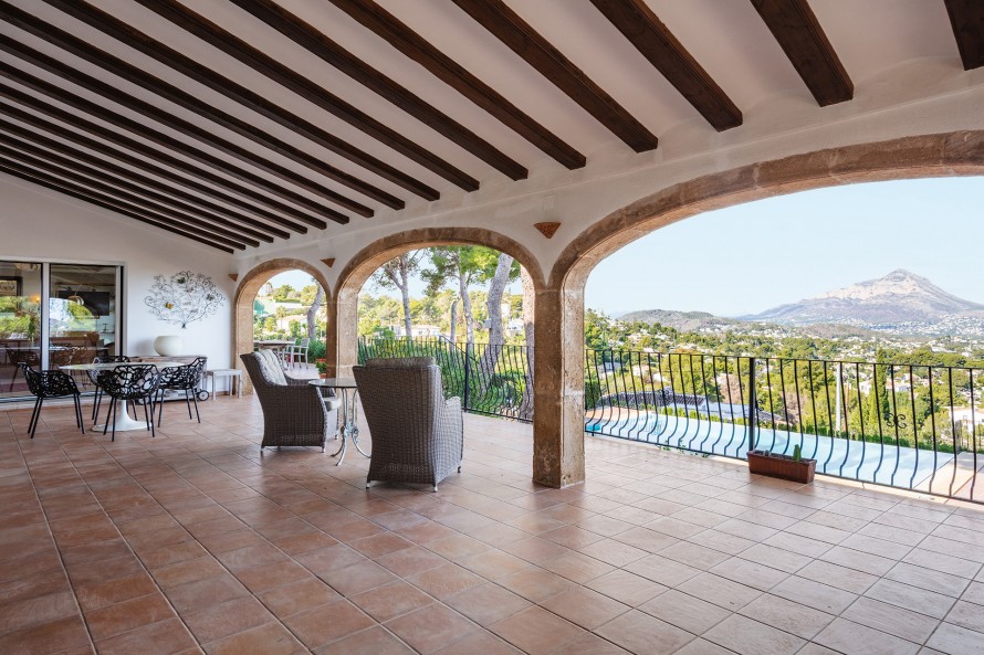 5 Bedrooms - — 5/35