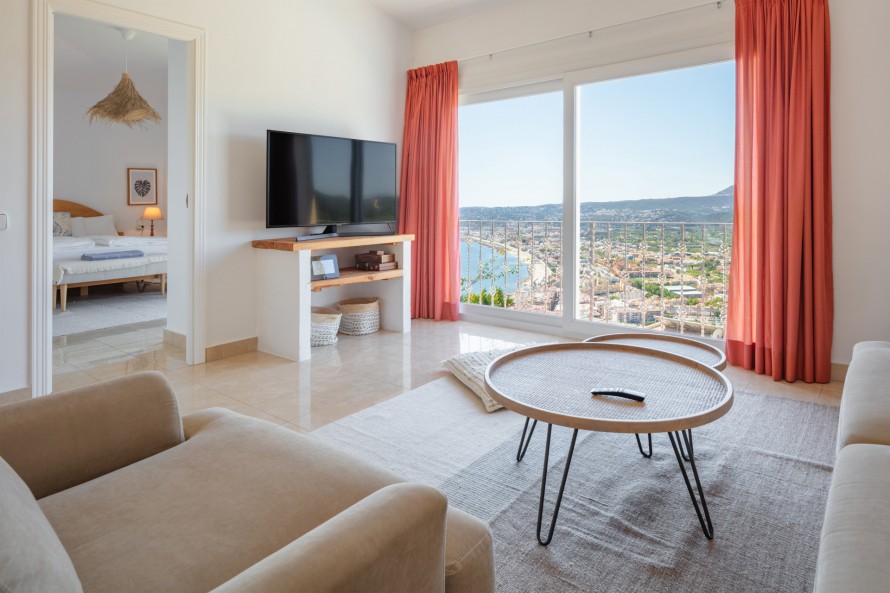 5 Bedrooms - — 29/50
