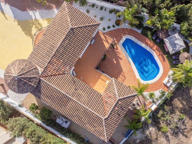 6 Bedrooms - Busot — 56/57