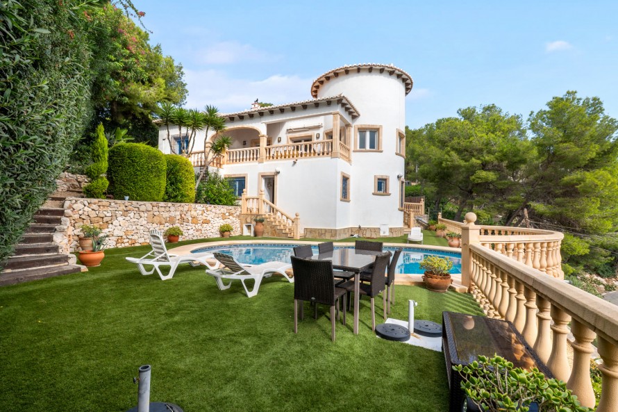 5 Bedrooms - — 2/39