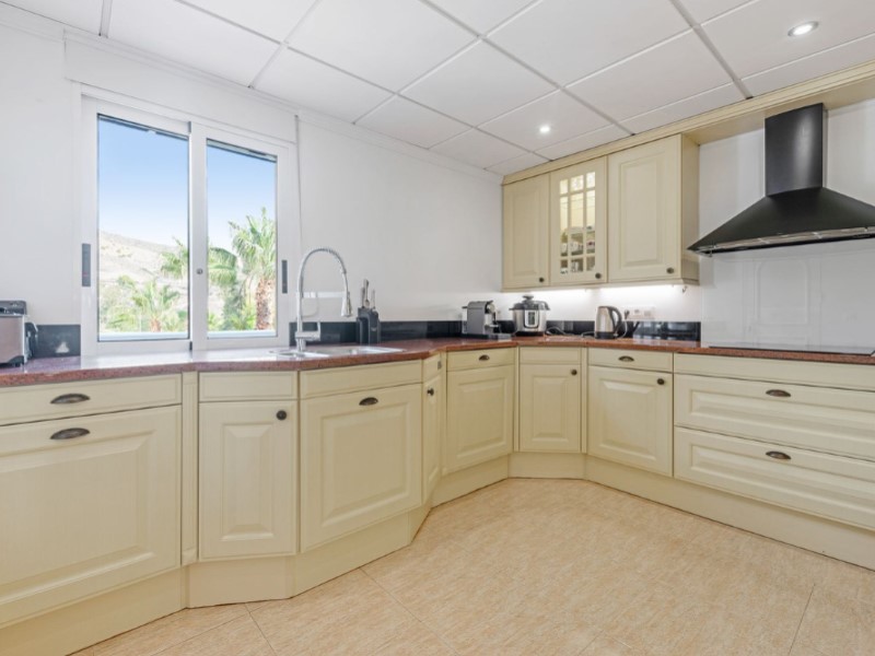 5 Bedrooms - El Campello — 15/76