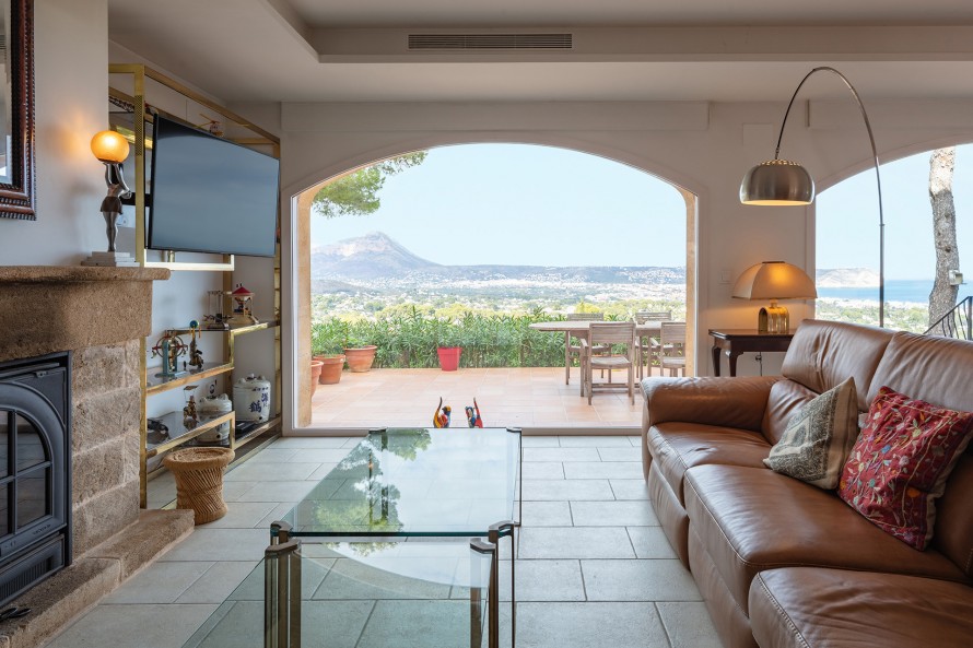 5 Bedrooms - — 10/35