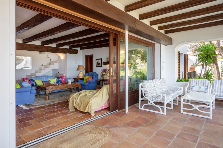 3 Bedrooms - — 12/47