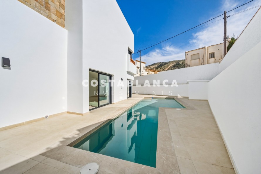 4 Dormitorios - Albir — 47/50