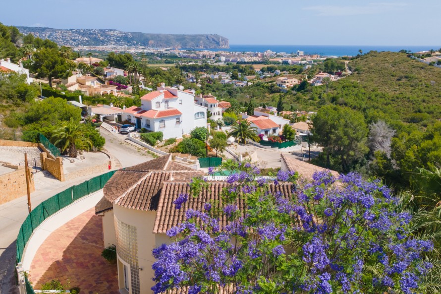 4 Bedrooms - — 36/36