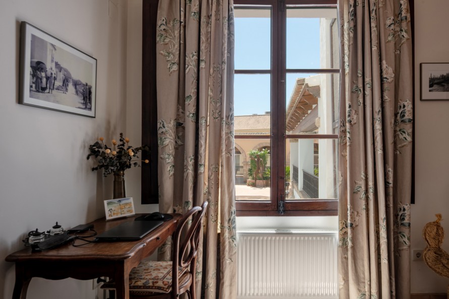 5 Bedrooms - — 14/28