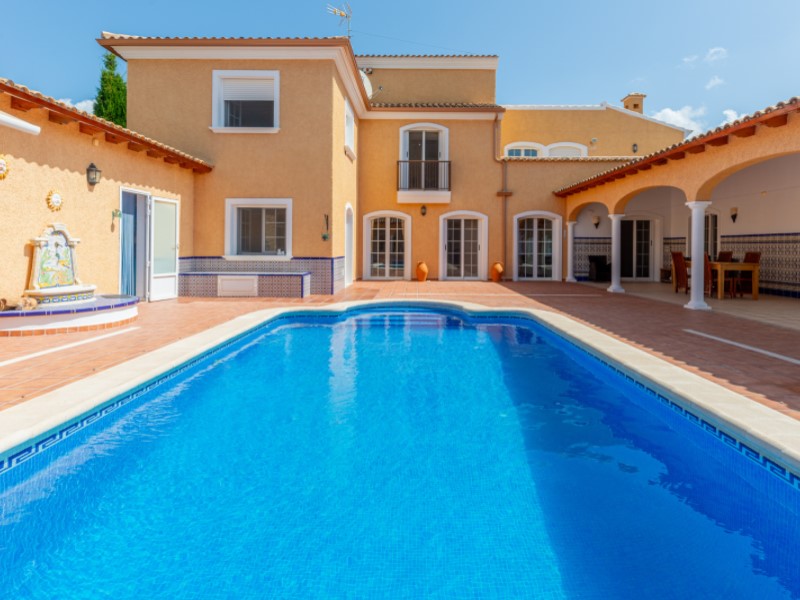 5 Bedrooms - Busot — 80/85