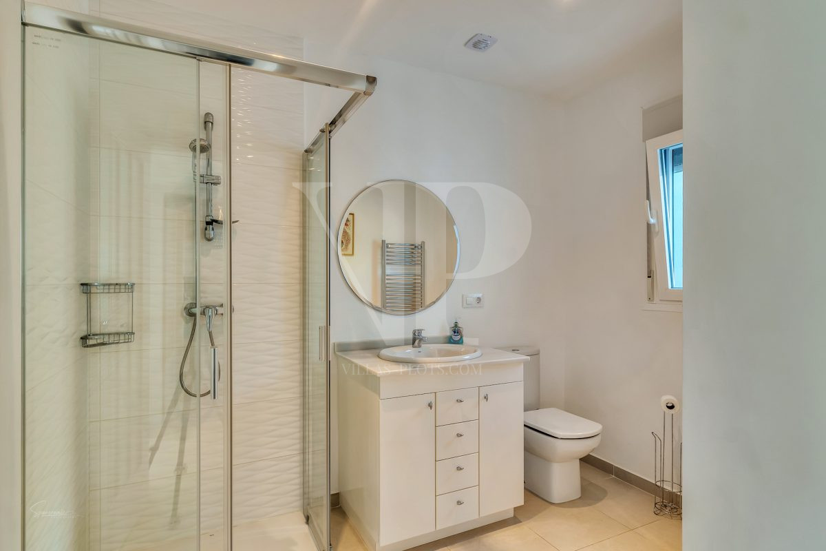 5 Bedrooms - Jávea — 75/77