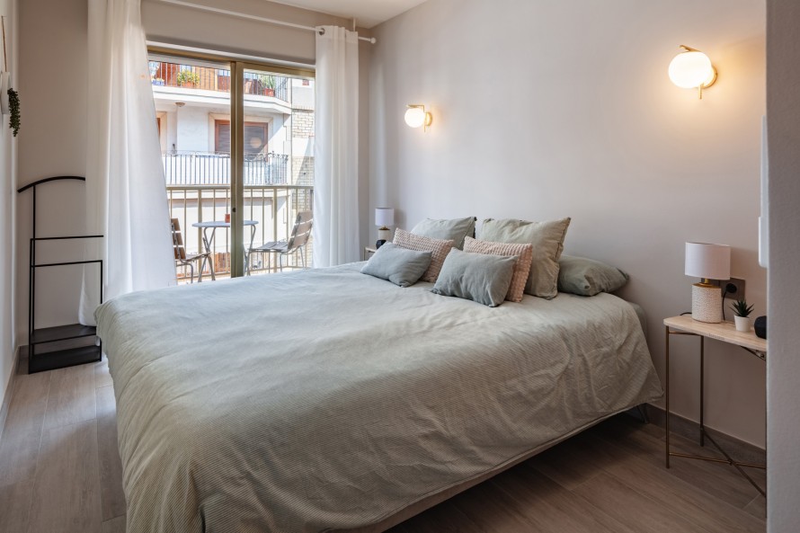 2 Bedrooms - — 16/21