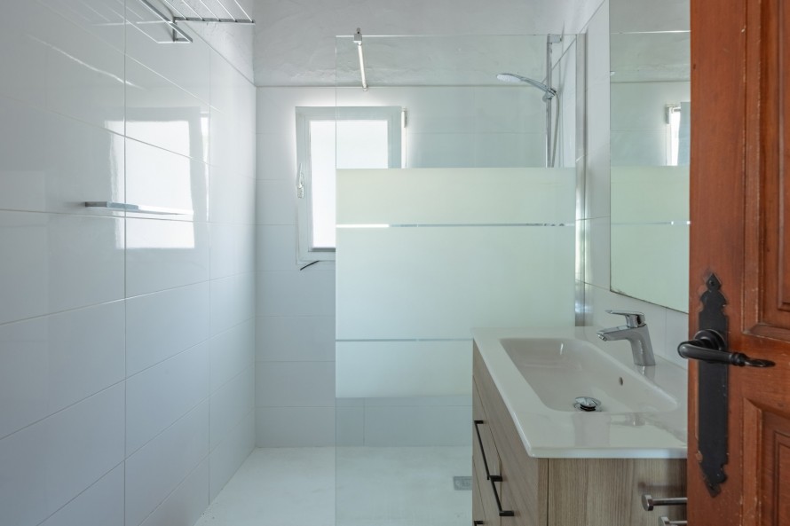 3 Bedrooms - — 15/26