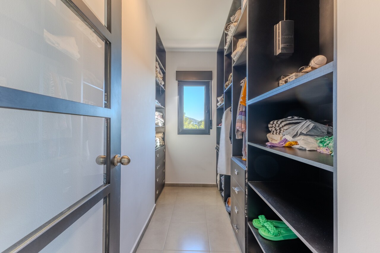 6 Bedrooms - Jávea — 43/50
