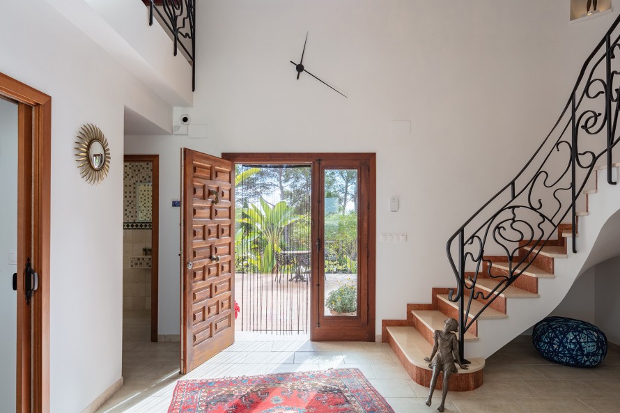 5 Bedrooms - — 22/35