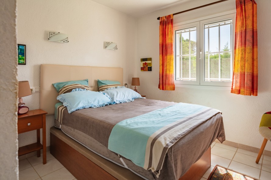 4 Bedrooms - — 16/36