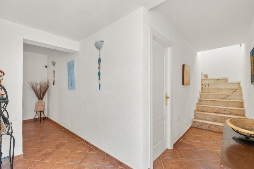 5 Bedrooms - — 24/39